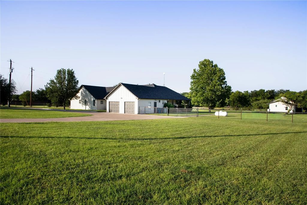 1324 Tidwell Road, Weatherford