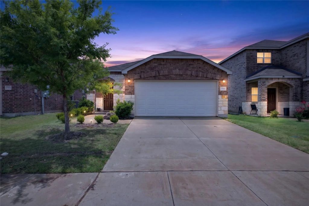 1512 Vega Drive, Forney