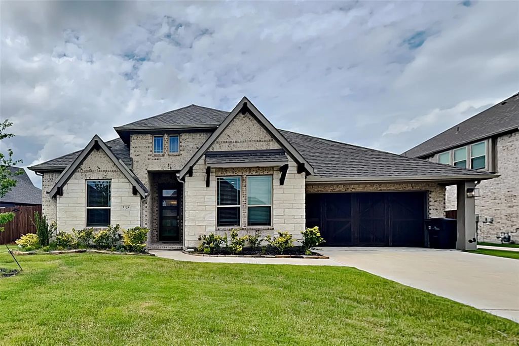 335 Chapel Hill Drive, Forney
