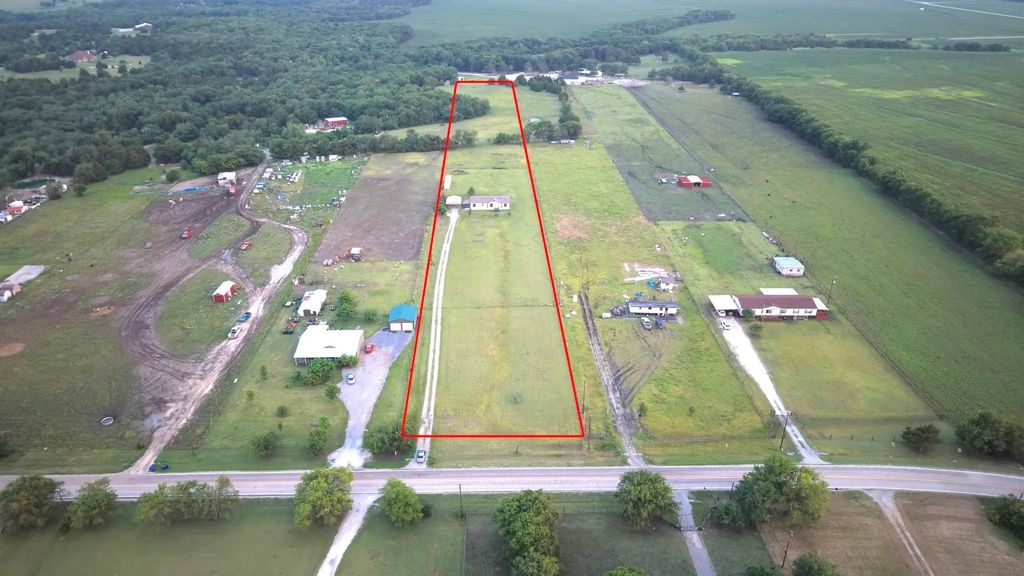 8344 Fm 697, Whitewright
