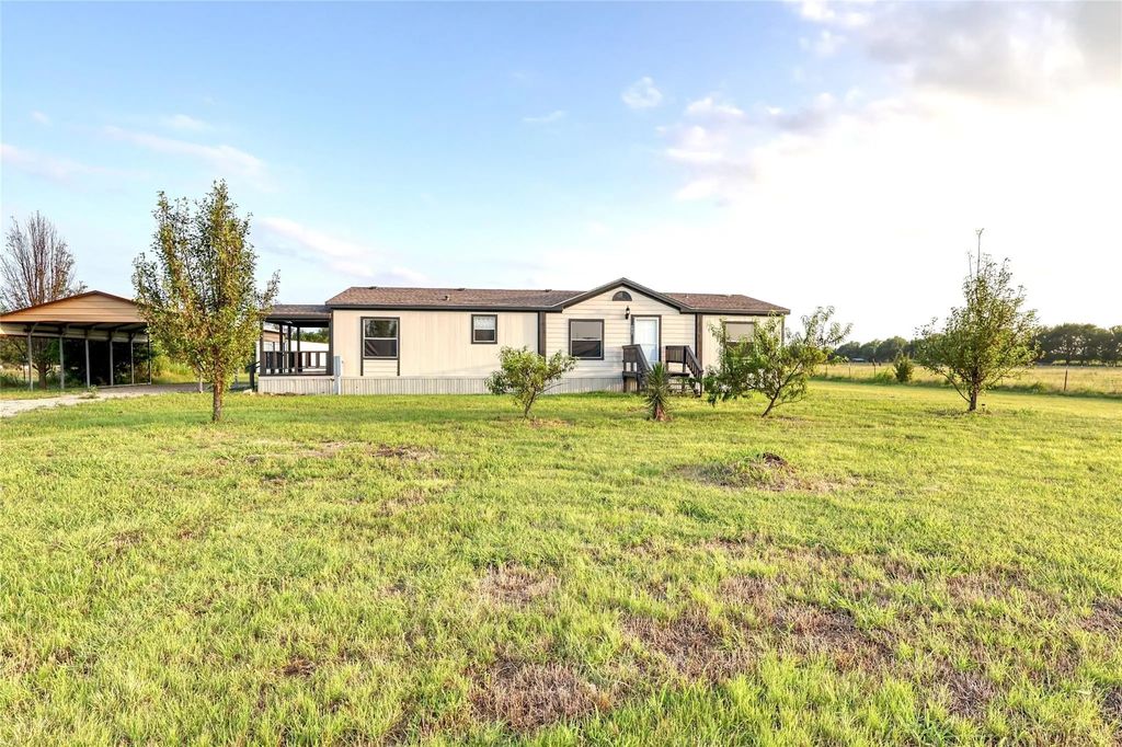 8344 Fm 697, Whitewright