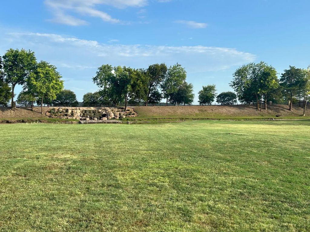 125 Pond Trail, Kemp