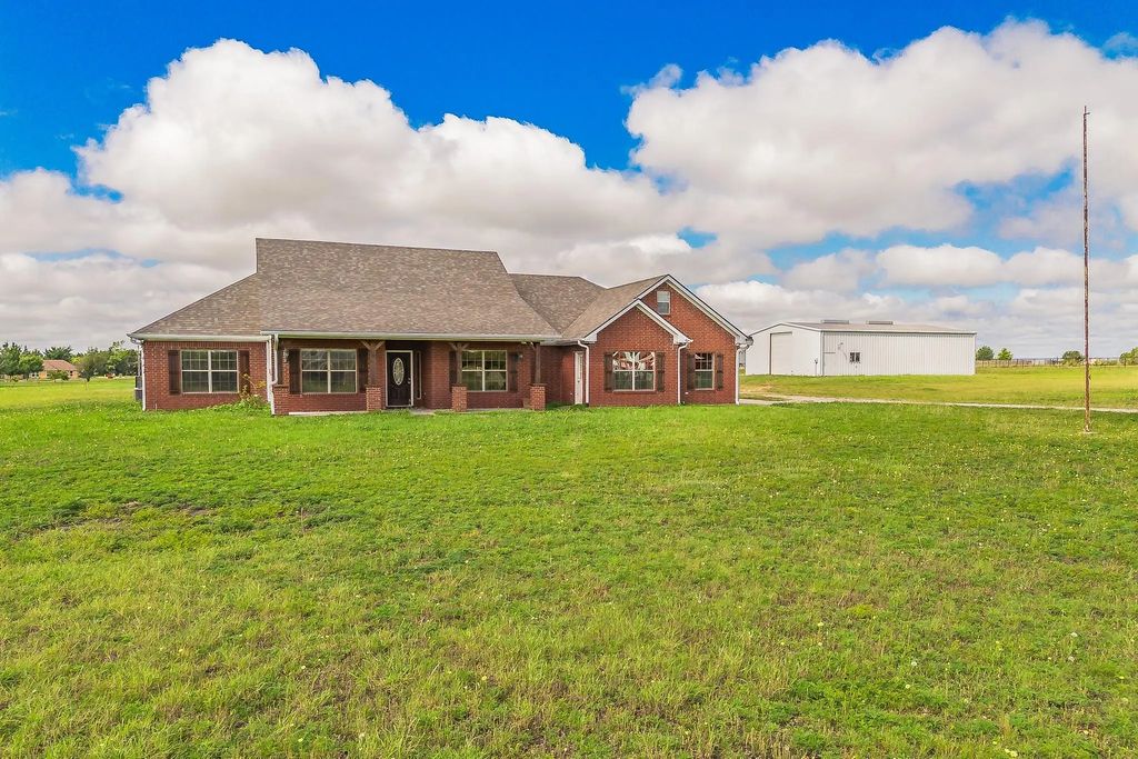 117 Wagon Wheel Circle, Leonard