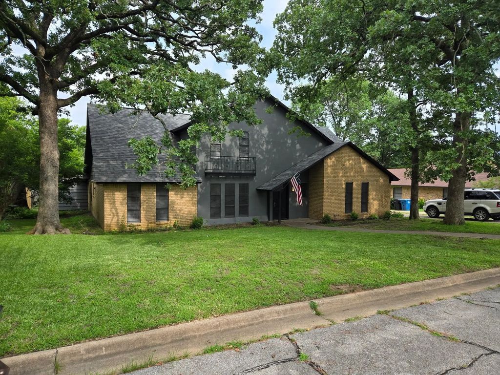 606 Queens Road, Denison