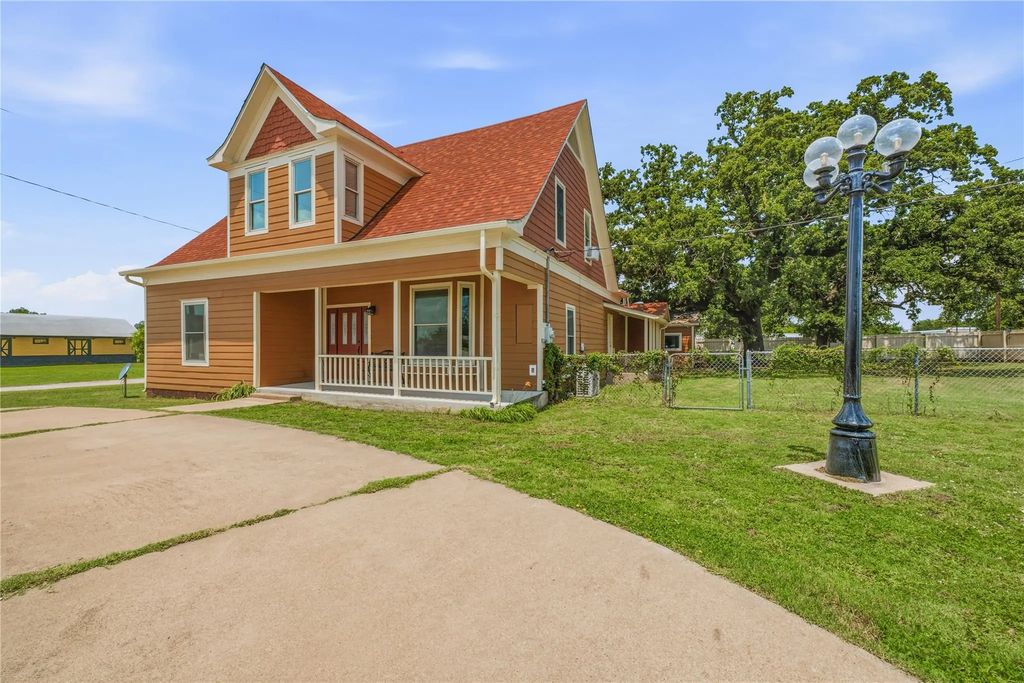 207 N Fisher, Gorman