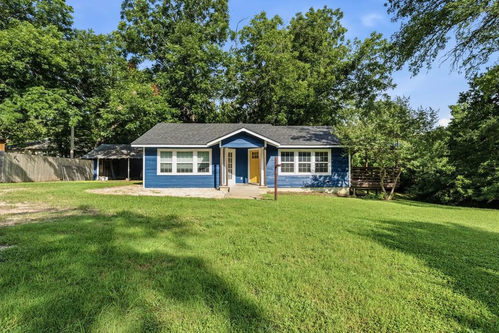 603 E Avenue A, Valley Mills