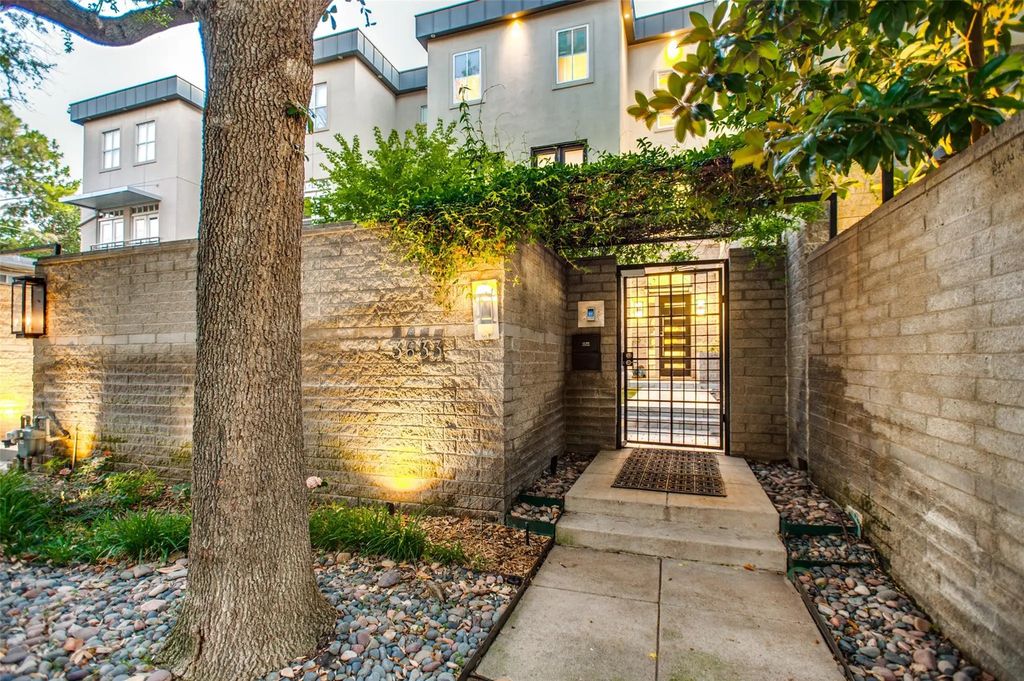 3633 Brown Street, Dallas