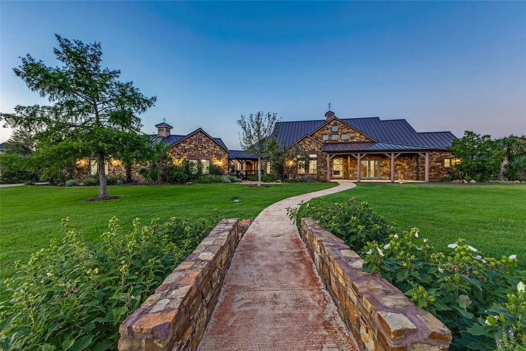 1023 Gene Perry Court, Bartonville