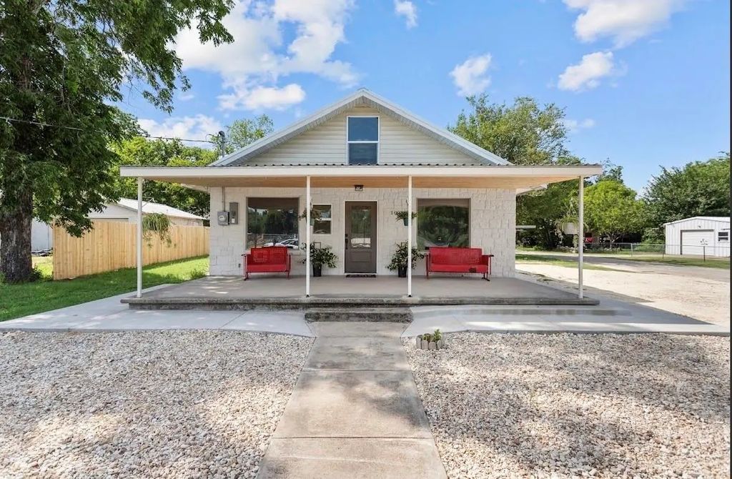 1003 W 5th Street, Clifton