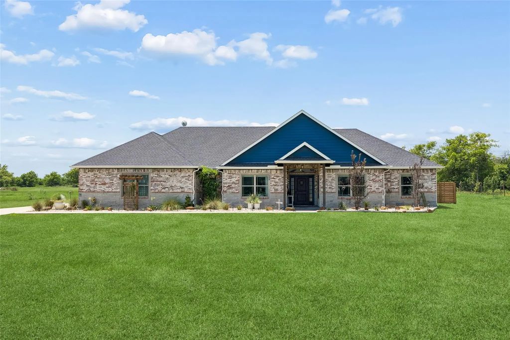 1000 Winding Wood Trail, Scurry