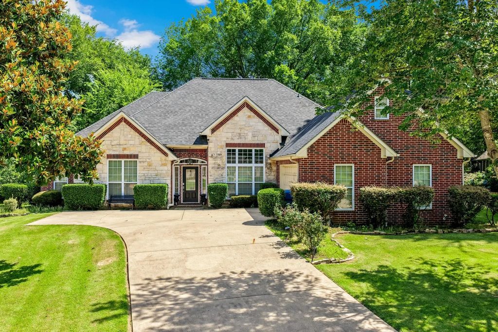 910 Holly Hill, Mount Pleasant