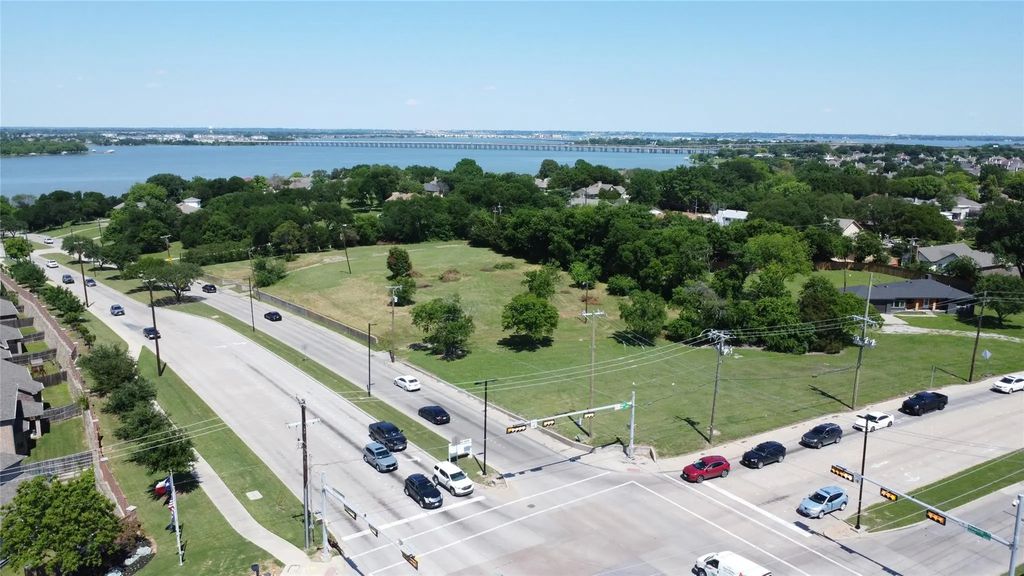 2214-2310 Rowlett Road, Garland