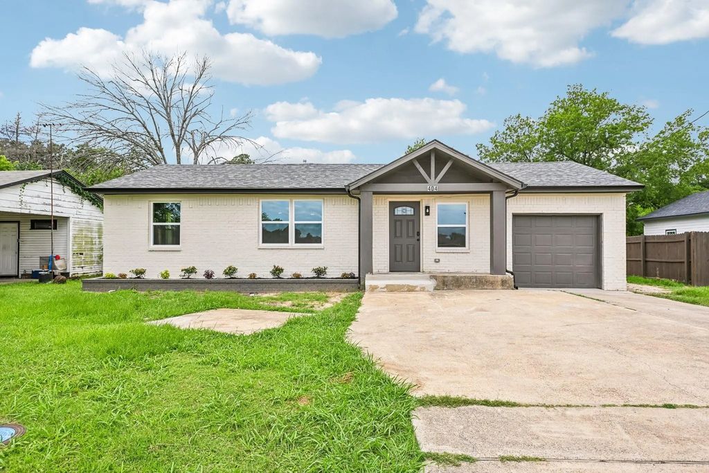 404 New Hope Street, Terrell