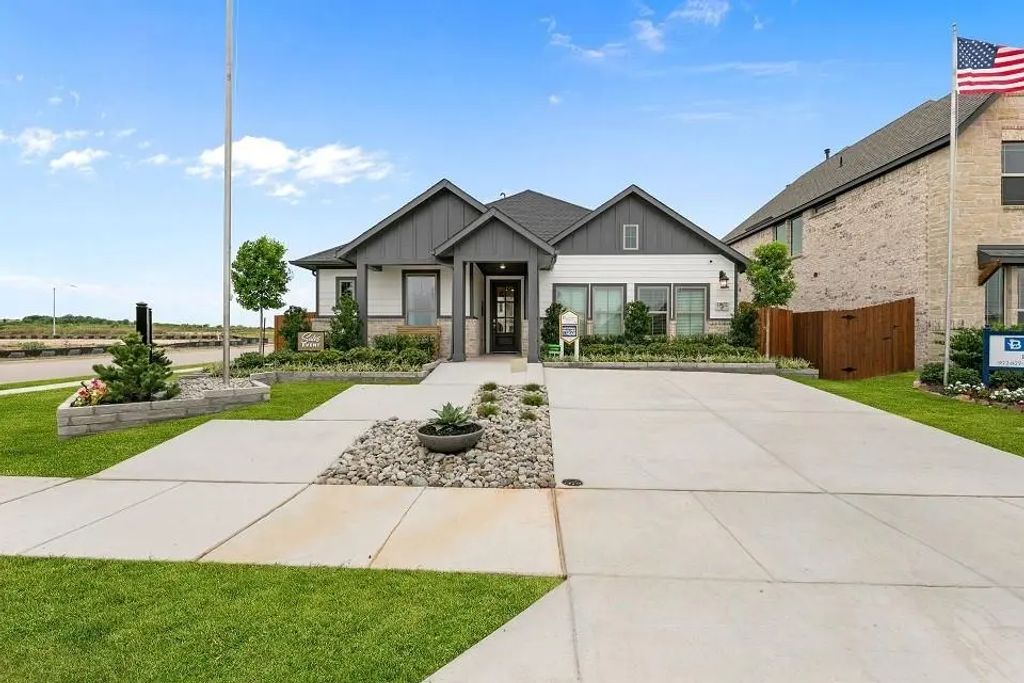 4500 Brentfield Drive, Fort Worth