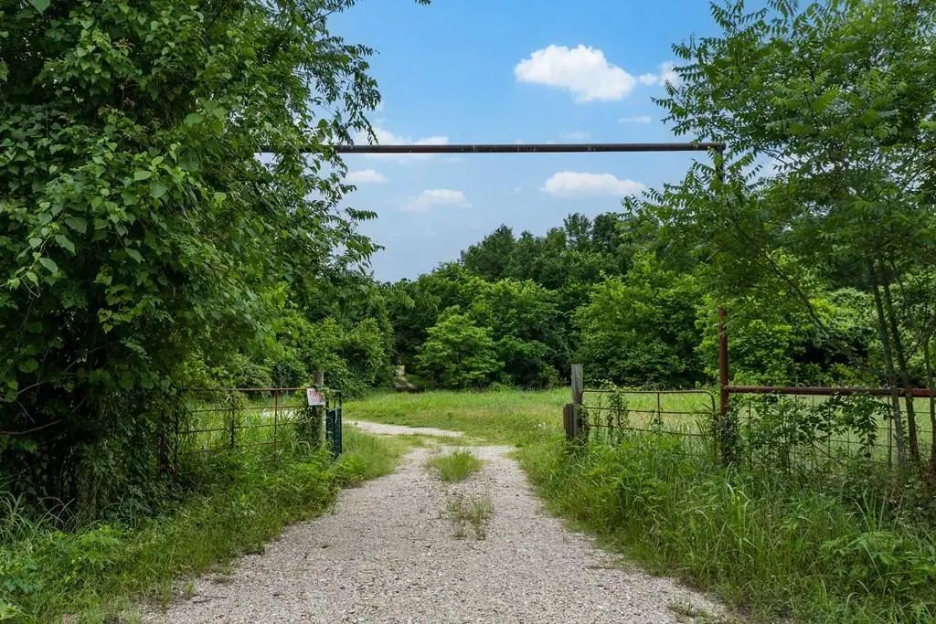 15800 County Road 4009, Mabank