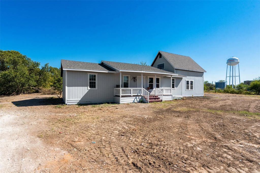 506 N Fm 156, Ponder