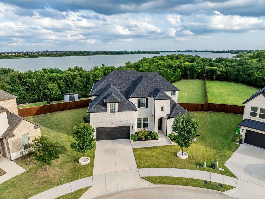 1921 Ordonez Drive, Little Elm