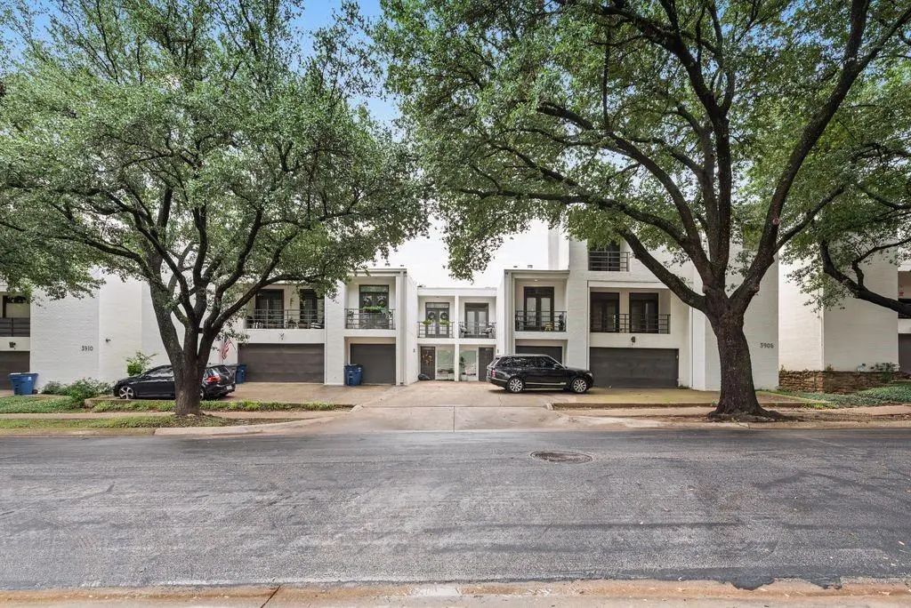 3906 Buena Vista Street 18, Dallas