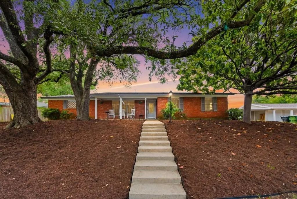 5713 Roberts Drive, Waco