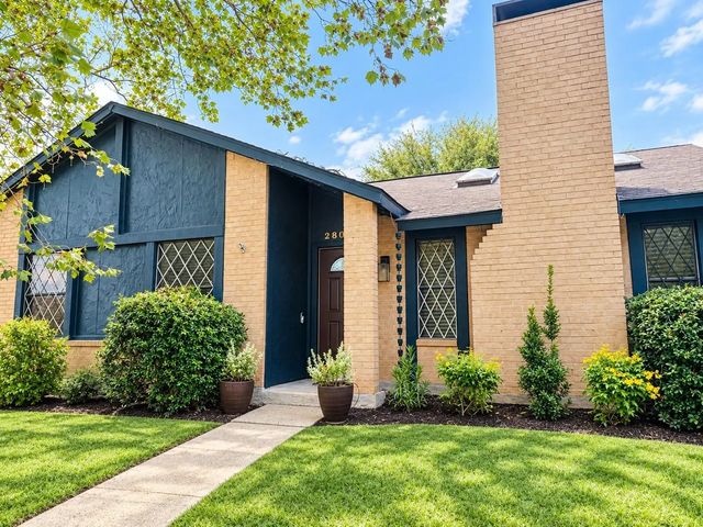 2806 Holy Cross Lane, Garland