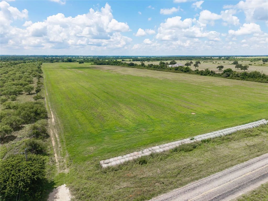 2051 E Fm 583, May
