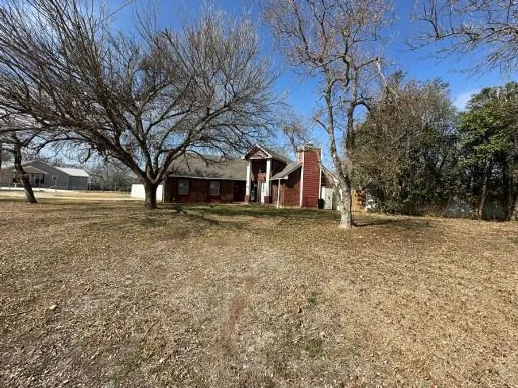 548 Spring River Drive, Martindale