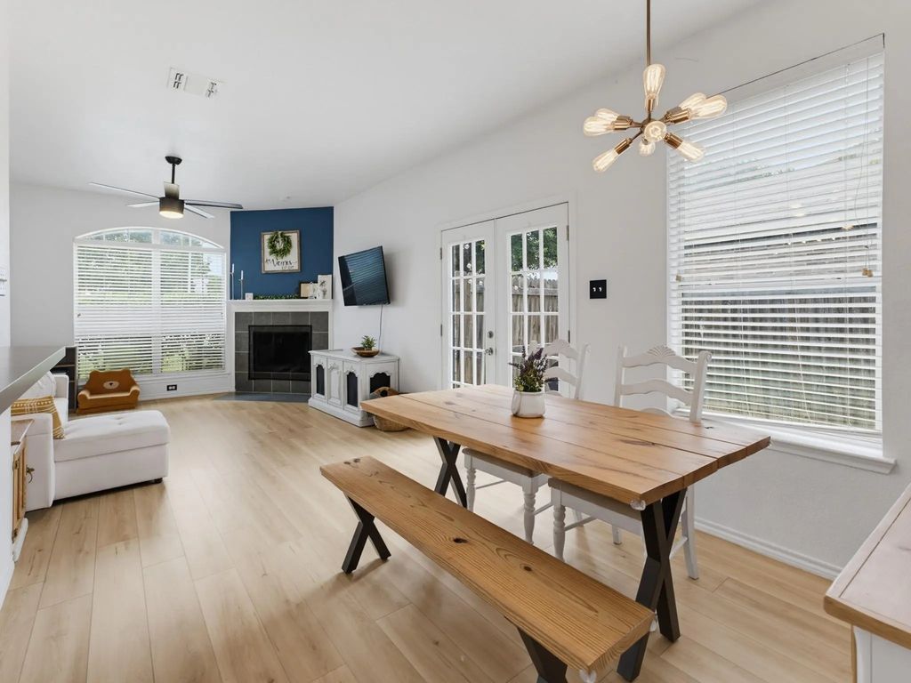 600 Stirling Road, Rhome