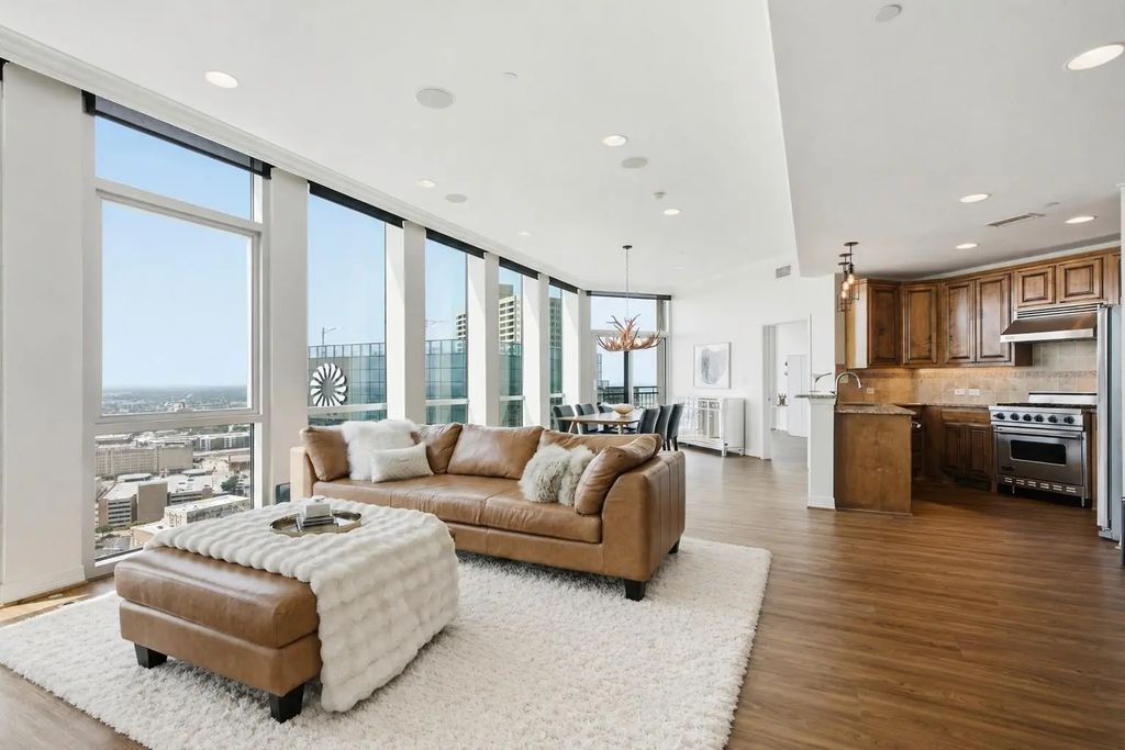 500 Throckmorton Street 3010, Fort Worth