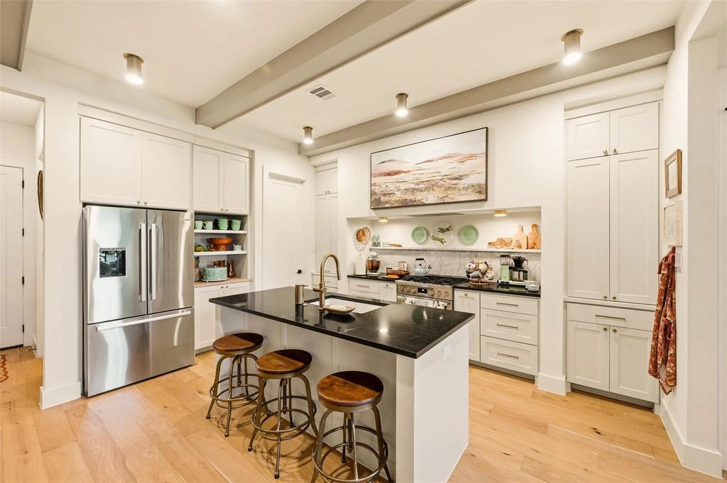 13825 Carnegie Drive, Fort Worth