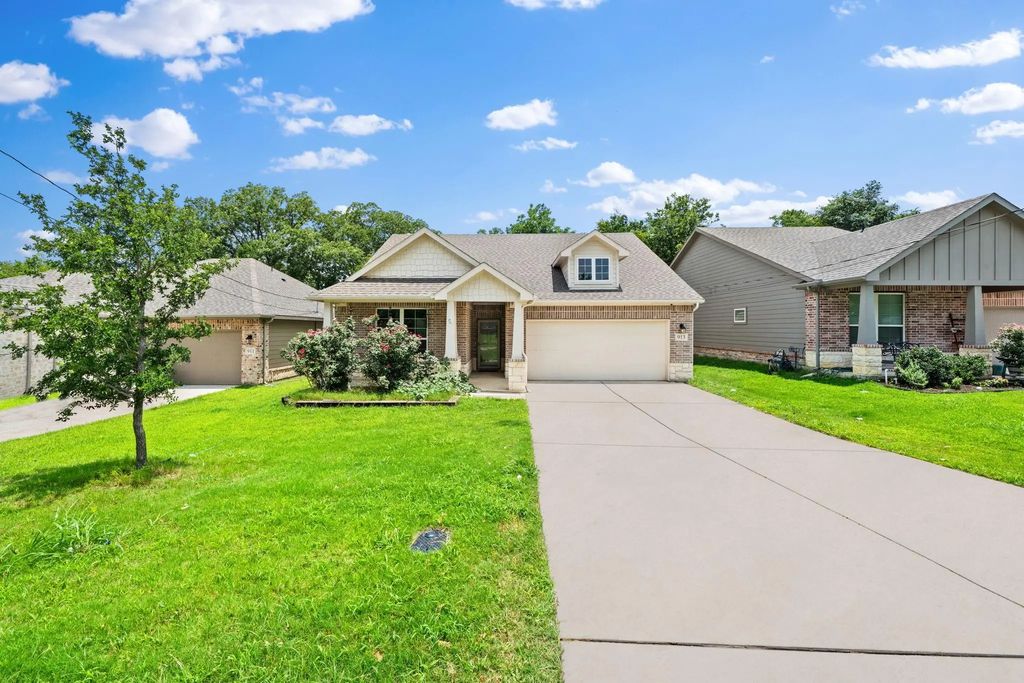 913 Sayle, Greenville