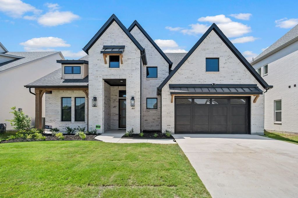 403 Kestrel Court, Aledo