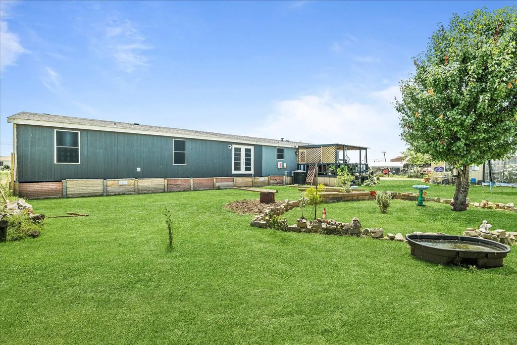 5909 Black Springs Lane, Joshua