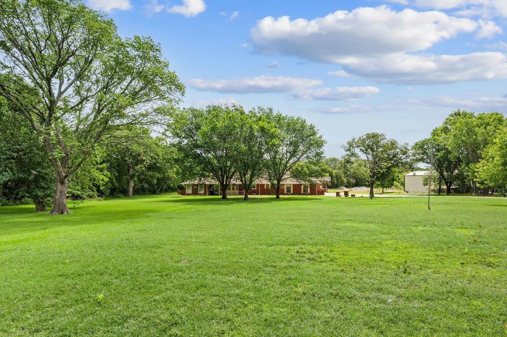 981 Witherspoon Way, Bartonville