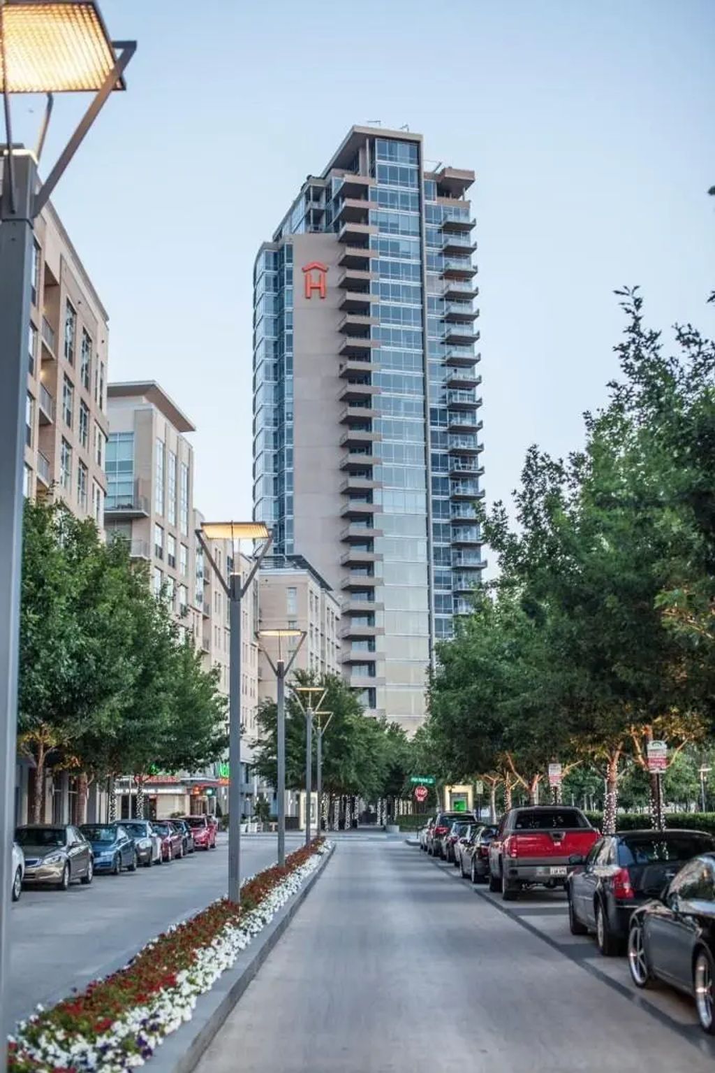 2200 Victory Avenue 707, Dallas