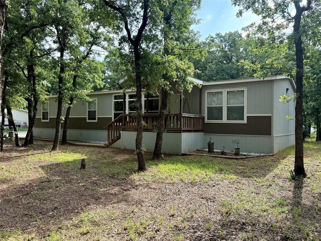 145 Adalida Lane, Springtown