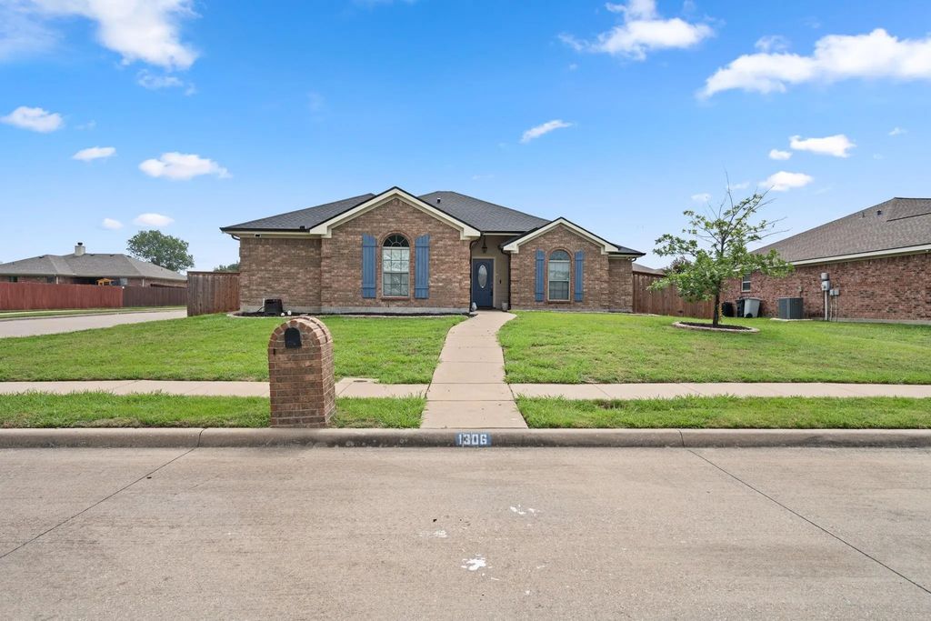 1306 Beacon Hill Drive, Midlothian