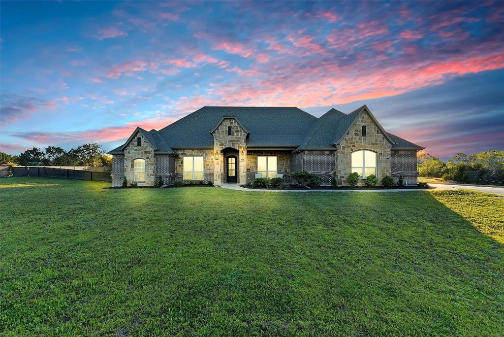 701 Milton Court, Granbury