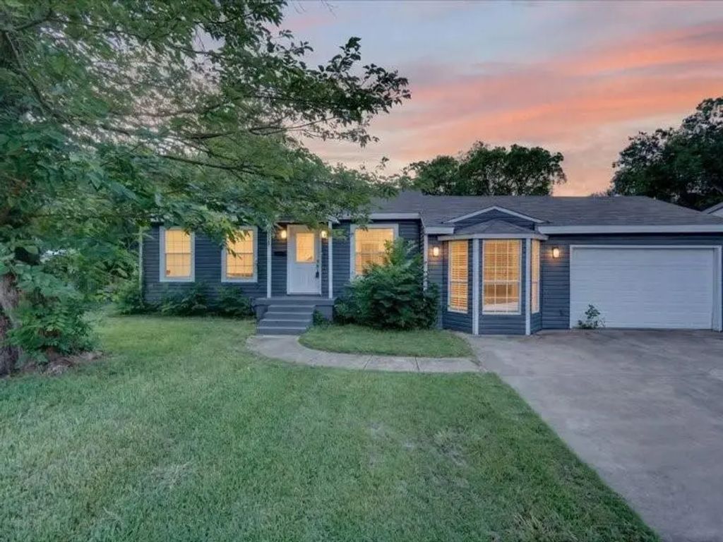 6633 Emhouse Street, Dallas