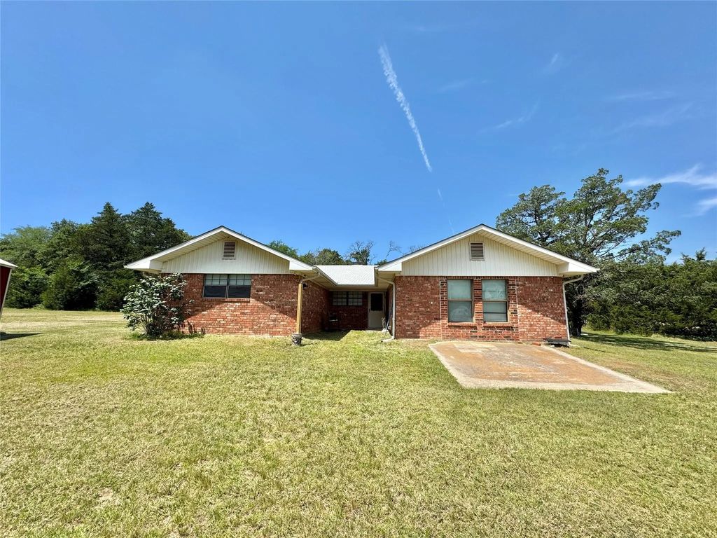 450 Woodbine Estates Road, Gainesville