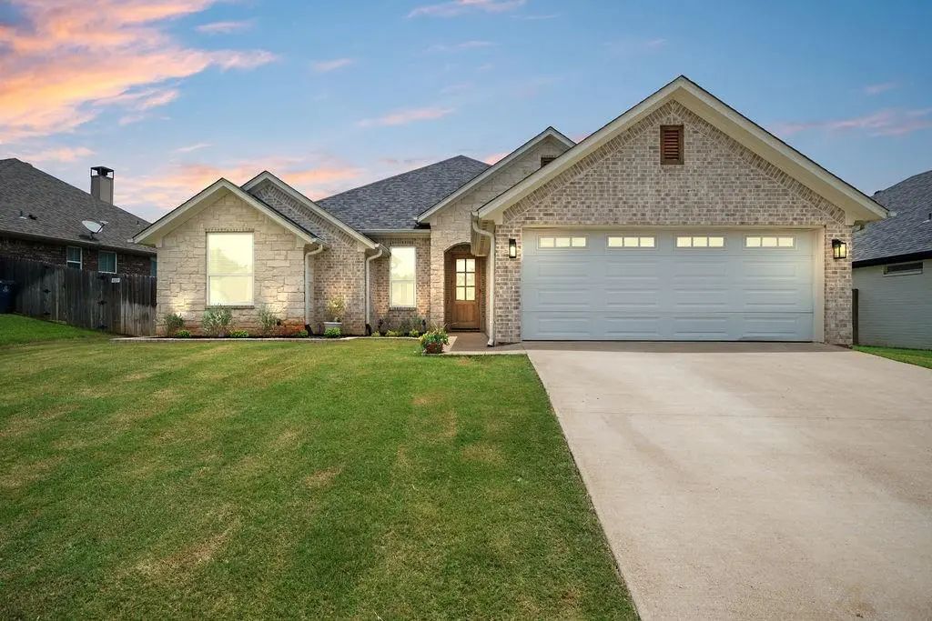 1121 Nate Circle, Bullard