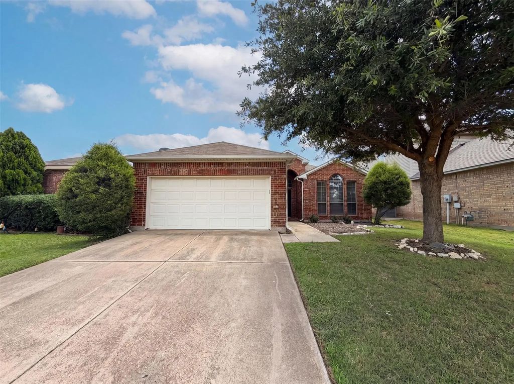 1205 Kachina Lane, Fort Worth