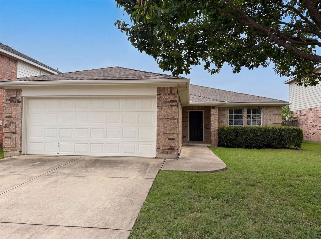 10428 Turning Leaf Trail, Fort Worth