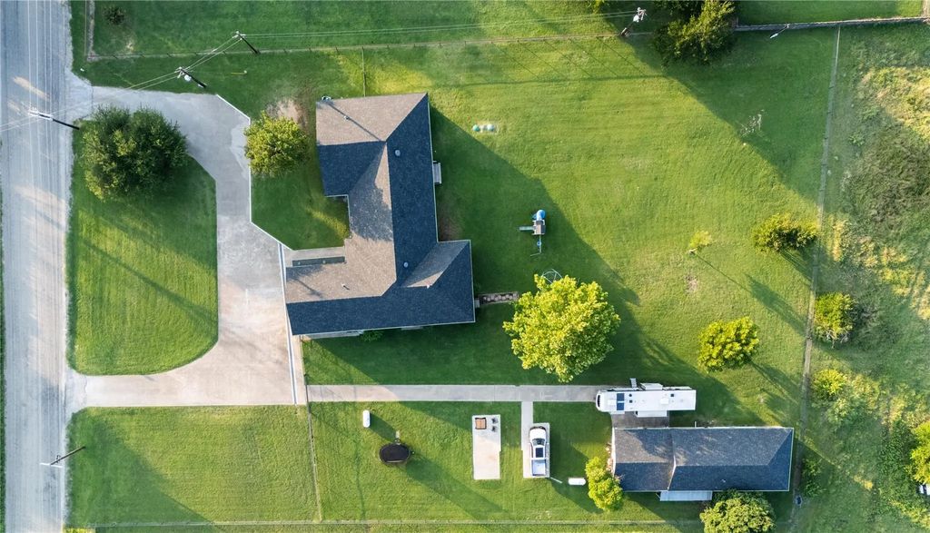 1324 Tidwell Road, Weatherford