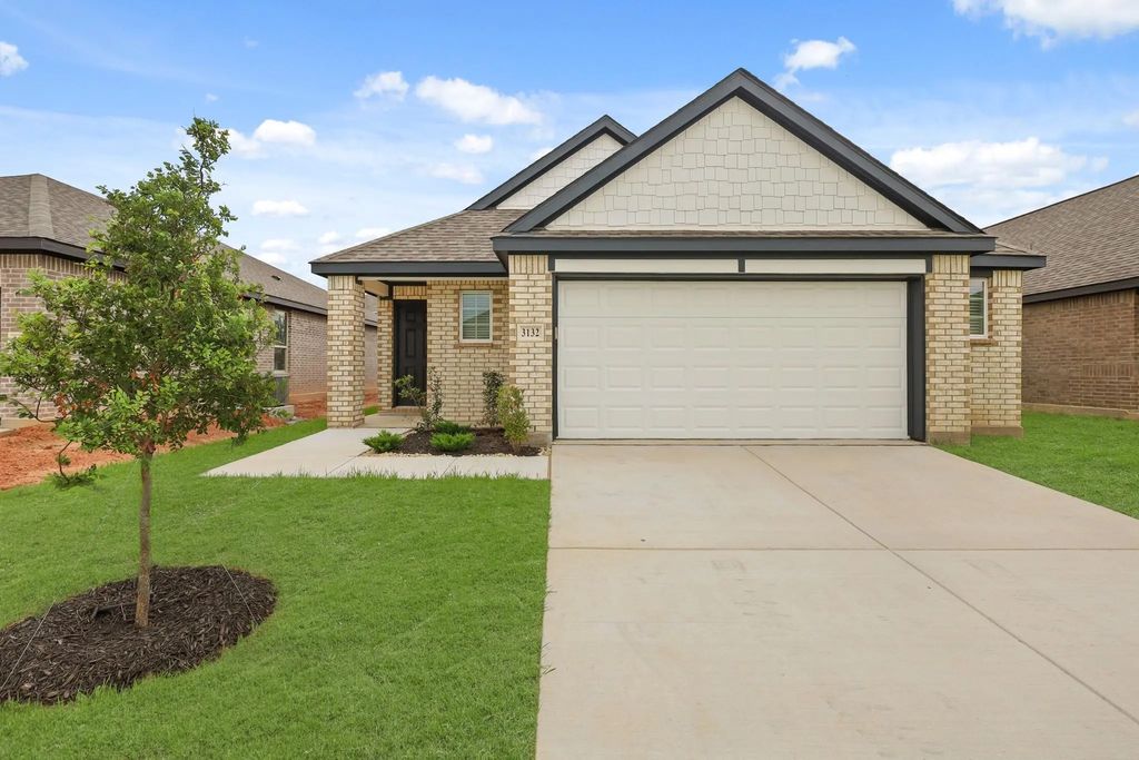 3132 Manchester Drive, Cleburne