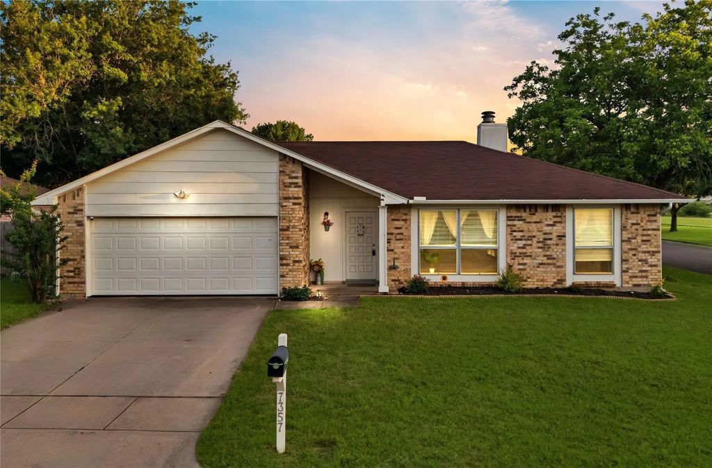 7357 Channel View Drive, Fort Worth