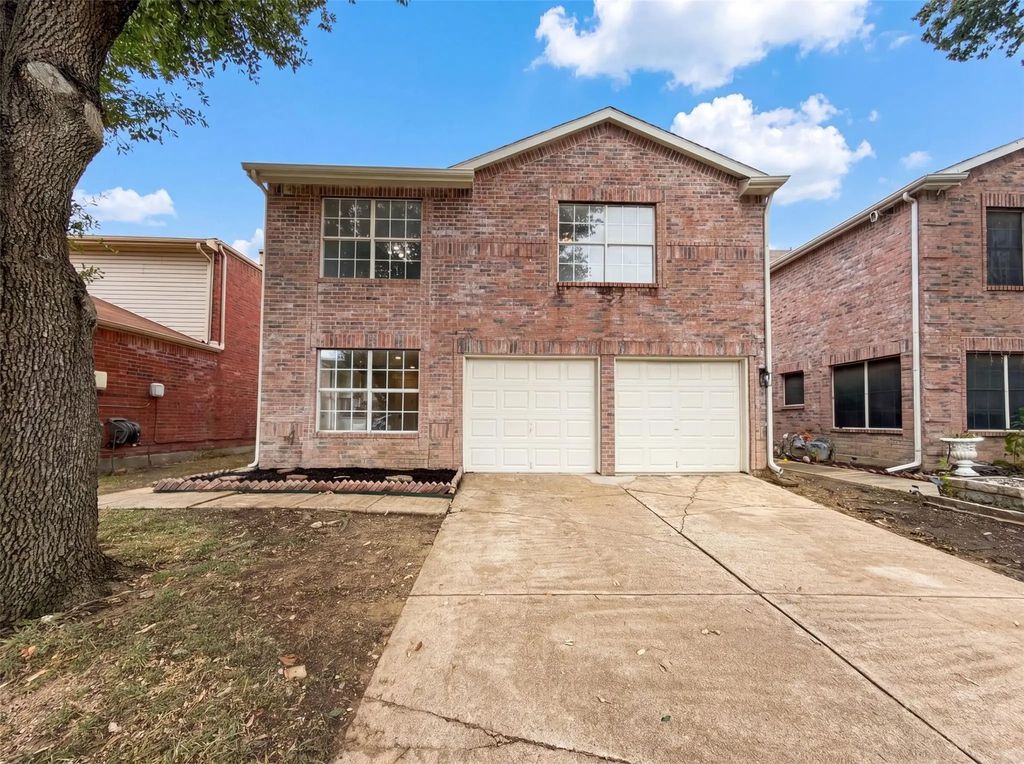 2026 Cardinal Lane, Lewisville