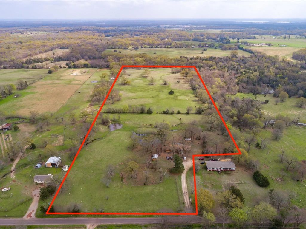 1940 County Road 1800, Yantis