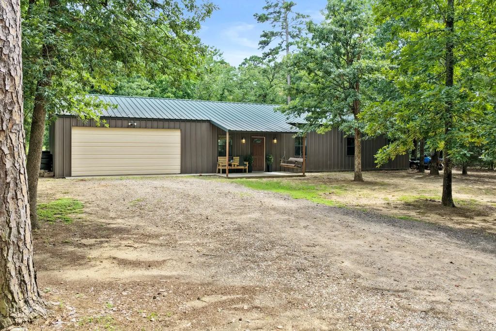 726 King Cecil Court, Scroggins