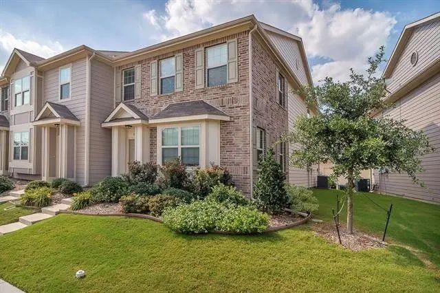 3049 Peyton Brook Drive, Fort Worth