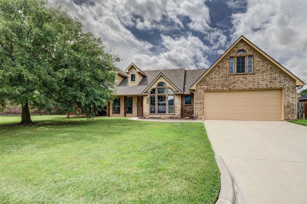 2105 Ridgewood Drive, Bridgeport